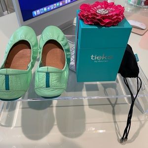 Mint Patent Tieks